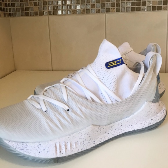 Under armor Curry 5 white glacier bottom - Picture 1 of 4
